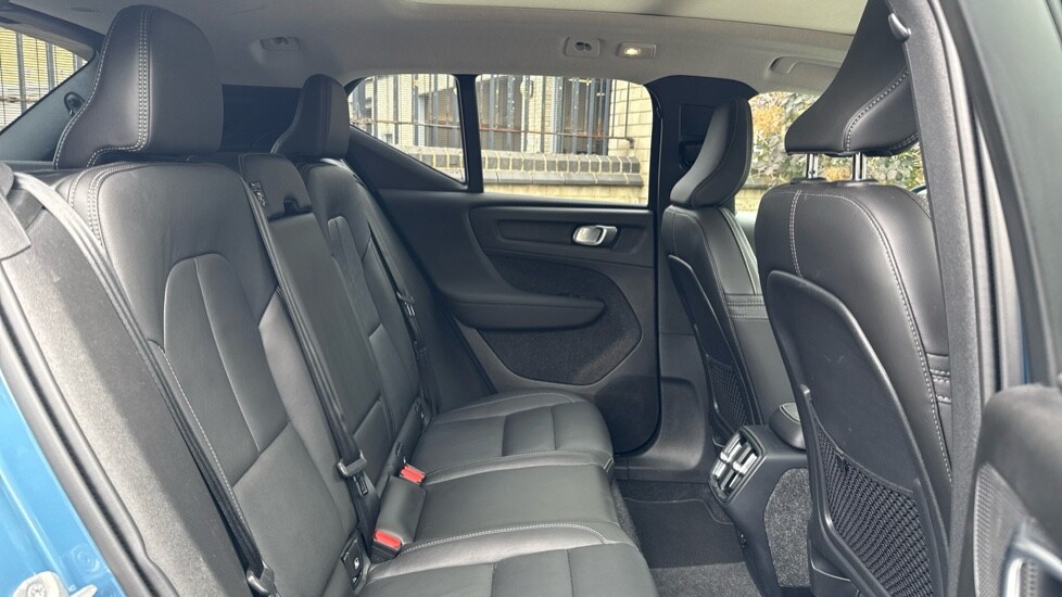 Used Volvo XC40 2025 for sale - 75921912: Photo 6