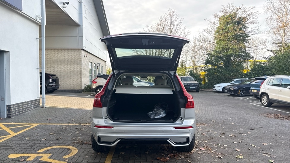 Used Volvo XC60 2022 for sale - 76942976: Photo 13