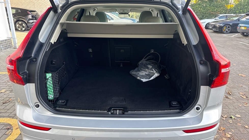 Used Volvo XC60 2022 for sale - 76942976: Photo 16