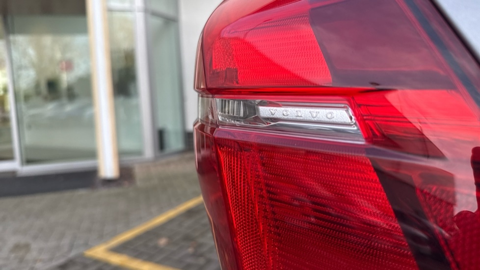 Used Volvo XC60 2022 for sale - 76942976: Photo 21