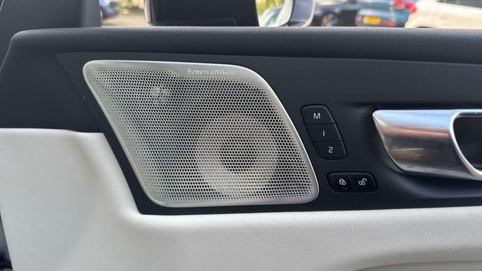 Used Volvo XC60 2022 for sale - 76942976: Photo 32