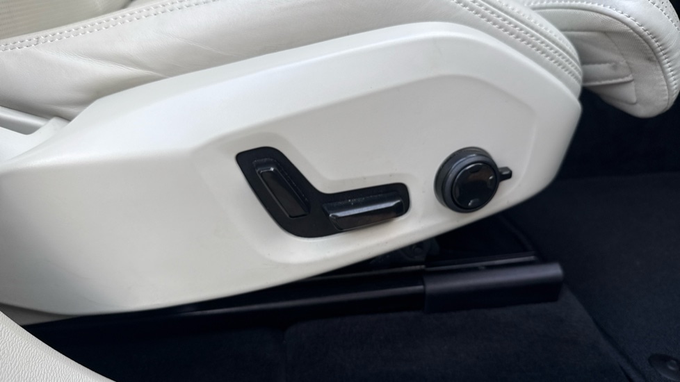 Used Volvo XC60 2022 for sale - 76942976: Photo 37