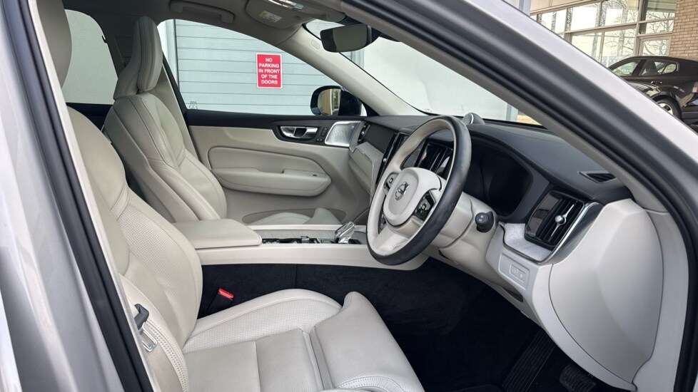 Used Volvo XC60 2022 for sale - 76942976: Photo 38