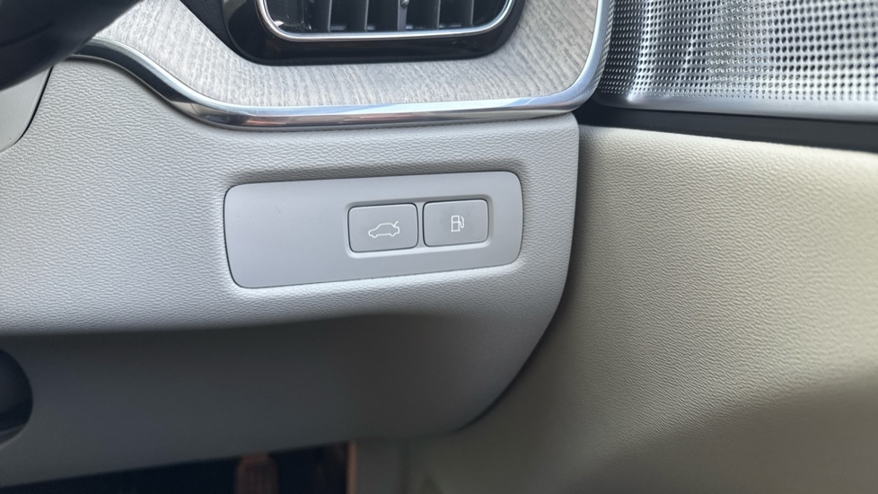 Used Volvo XC60 2022 for sale - 76942976: Photo 39