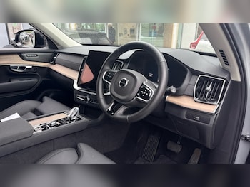 Used Volvo XC90 2025 for sale - 77732431: Photo