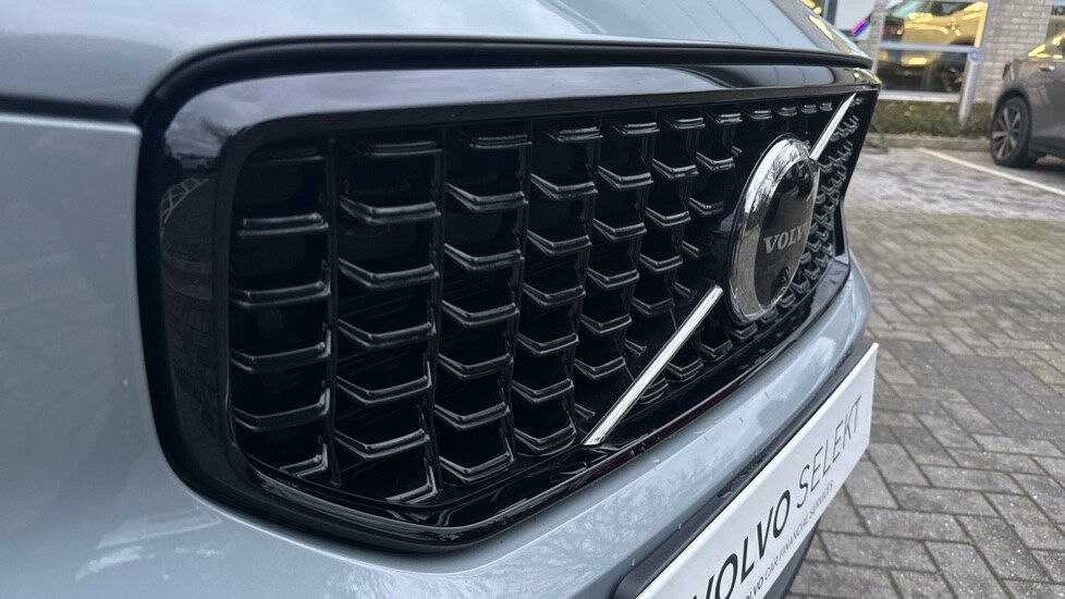 Used Volvo XC40 2024 for sale - 77457768: Photo 15