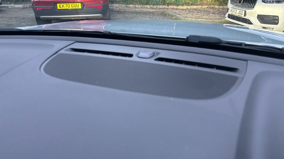 Used Volvo XC40 2024 for sale - 77457768: Photo 43