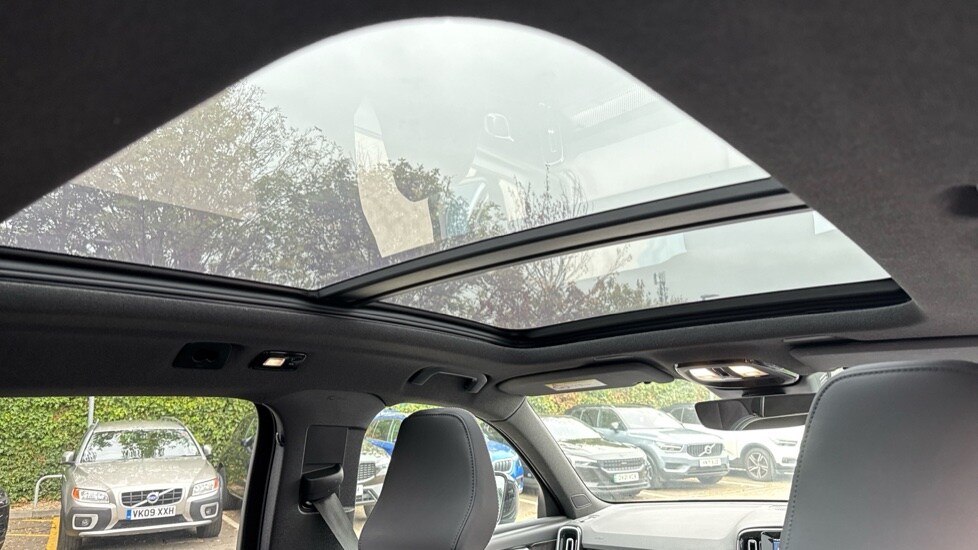 Used Volvo XC40 2023 for sale - 76092102: Photo 18