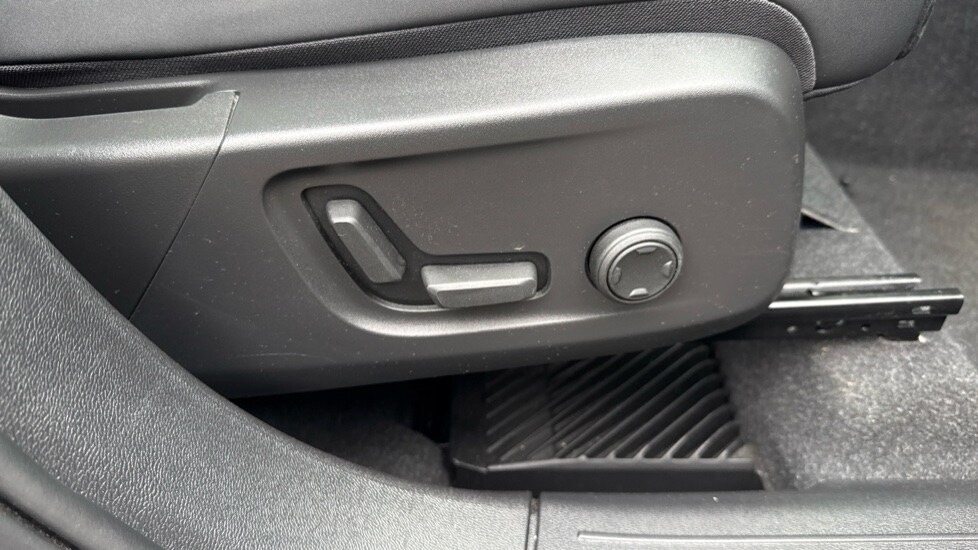 Used Volvo XC40 2023 for sale - 76092102: Photo 20