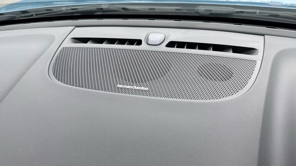 Used Volvo XC40 2023 for sale - 76092102: Photo 22