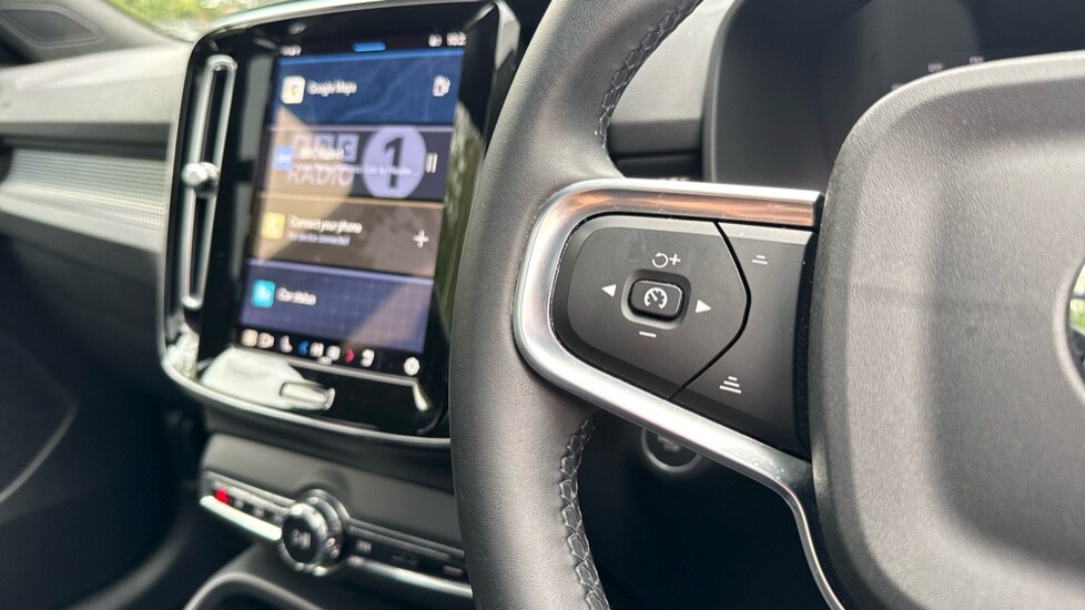 Used Volvo XC40 2023 for sale - 76092102: Photo 37