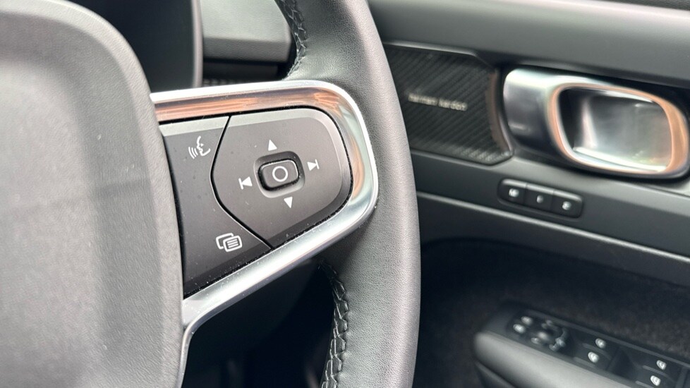 Used Volvo XC40 2023 for sale - 76092102: Photo 38