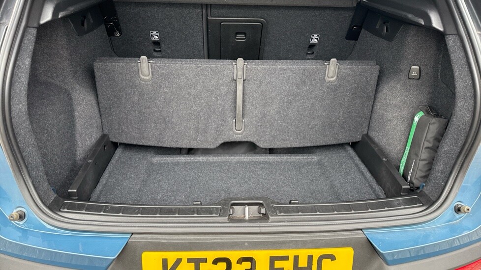 Used Volvo XC40 2023 for sale - 76092102: Photo 51