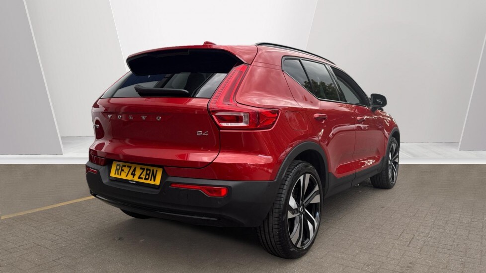 Used Volvo XC40 2025 for sale - 75921916: Photo 2