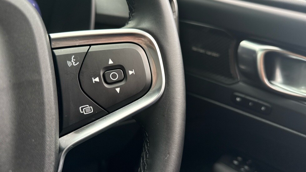 Used Volvo XC40 2025 for sale - 75921916: Photo 27