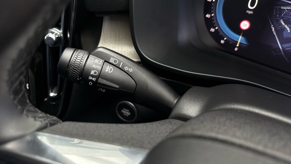 Used Volvo XC40 2025 for sale - 75921916: Photo 29