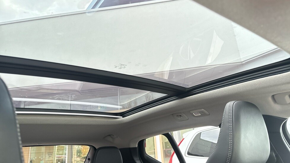 Used Volvo XC40 2025 for sale - 75921916: Photo 37