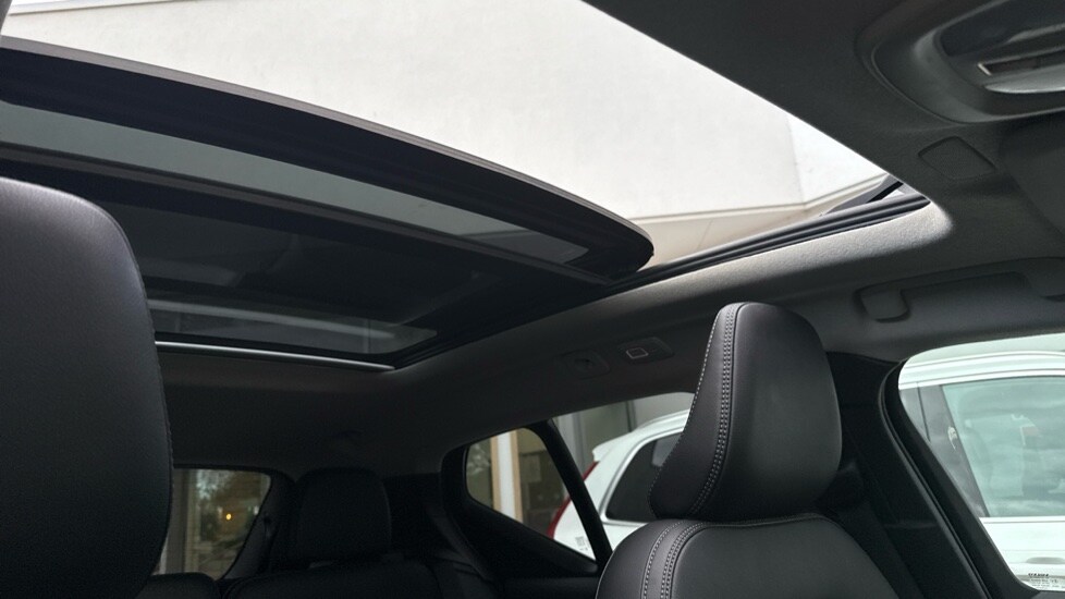 Used Volvo XC40 2025 for sale - 75921916: Photo 38