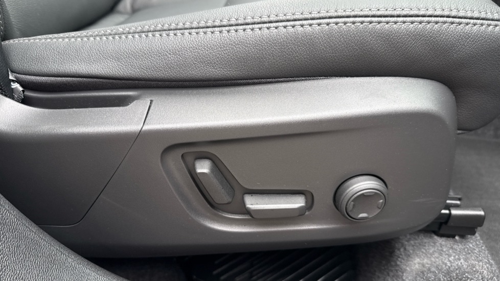 Used Volvo XC40 2026 for sale - 78094576: Photo 37