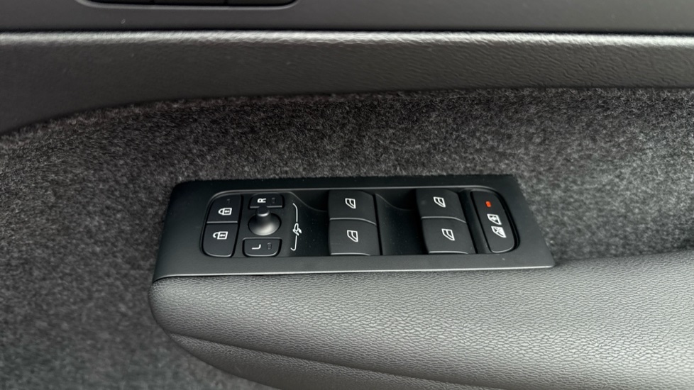 Used Volvo XC40 2026 for sale - 78094576: Photo 39