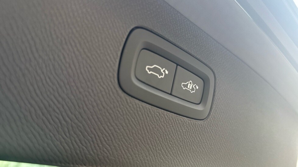 Used Volvo XC90 2023 for sale - 77786141: Photo 16