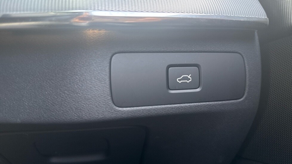 Used Volvo XC90 2023 for sale - 77786141: Photo 41