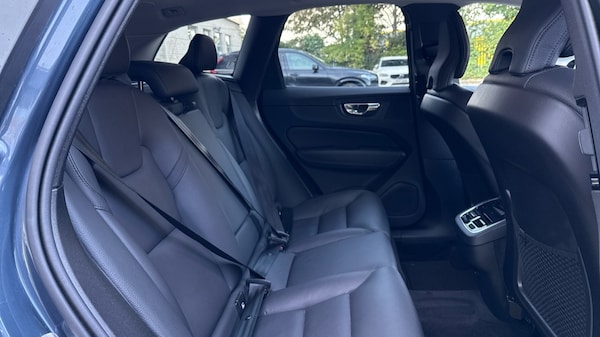 Used Volvo XC60 2024 for sale - 75745716: Photo 6
