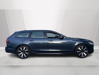 Used Volvo V90 2024 for sale - 77367032: Photo