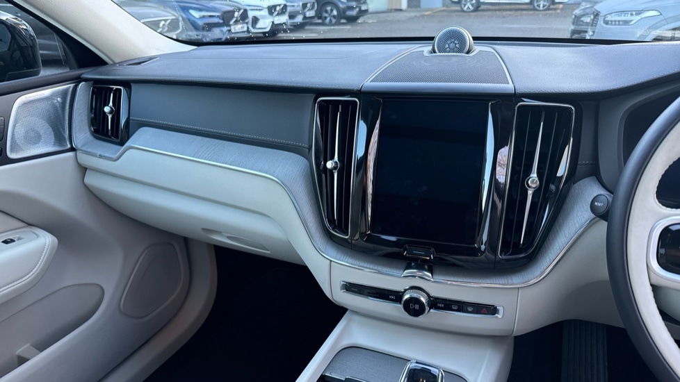 Used Volvo XC60 2025 for sale - 77339293: Photo 12