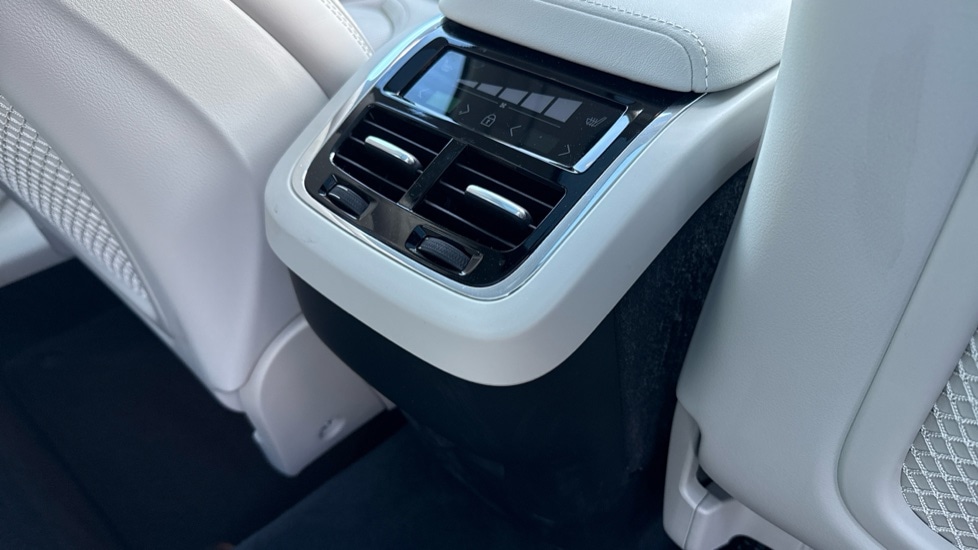 Used Volvo XC60 2025 for sale - 77339293: Photo 16