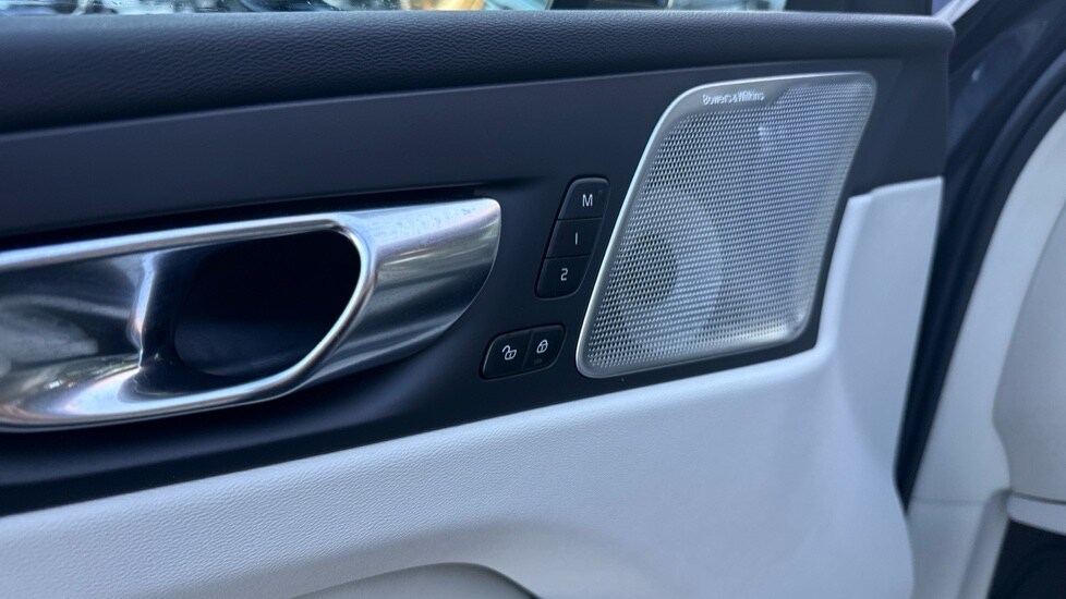 Used Volvo XC60 2025 for sale - 77339293: Photo 33