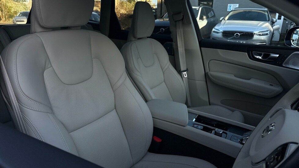 Used Volvo XC60 2025 for sale - 77339293: Photo 37