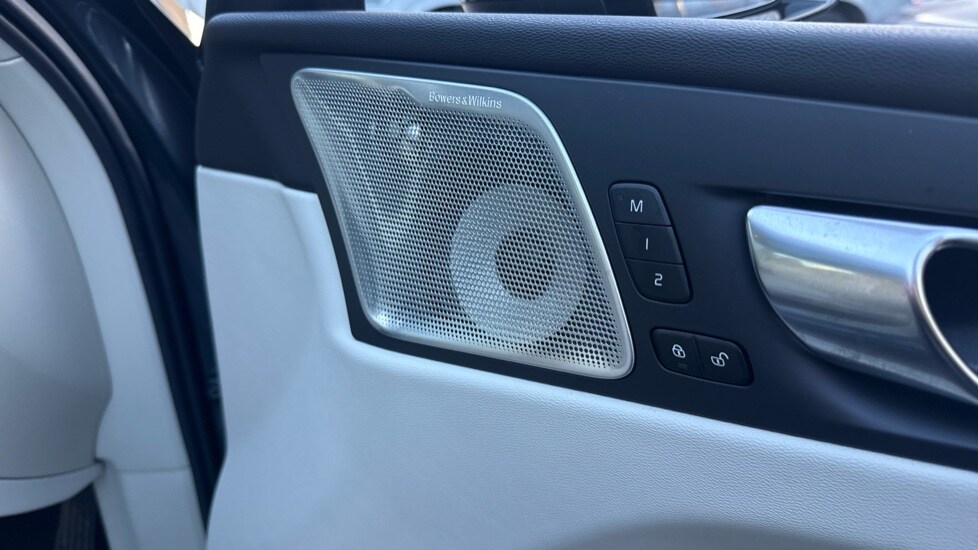 Used Volvo XC60 2025 for sale - 77339293: Photo 38