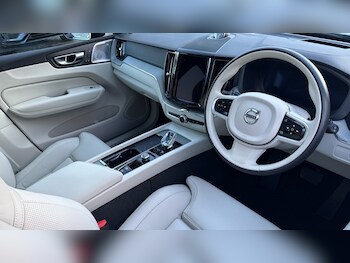 Used Volvo XC60 2025 for sale - 77339293: Photo