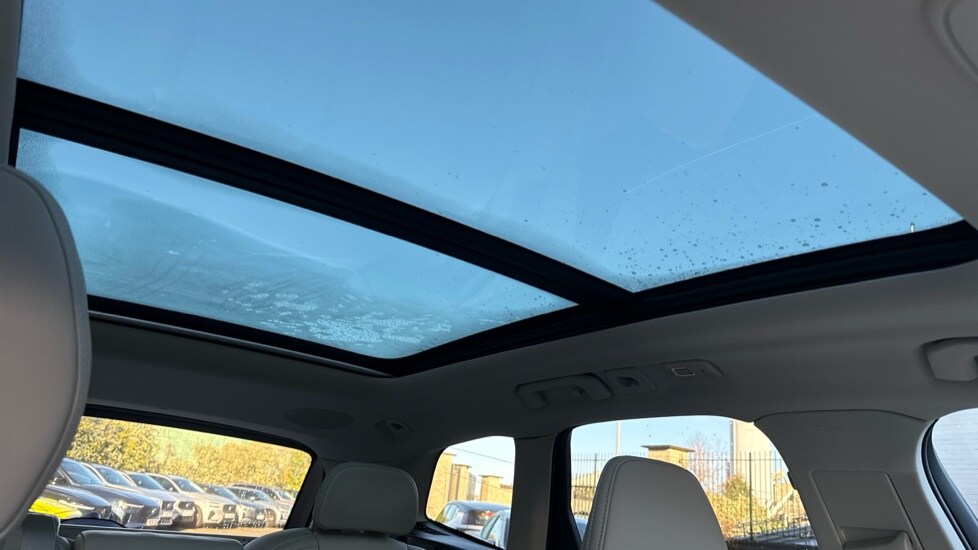 Used Volvo XC60 2025 for sale - 77339293: Photo 50