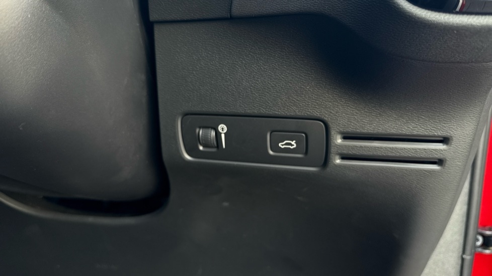 Used Volvo XC40 2021 for sale - 76523527: Photo 26