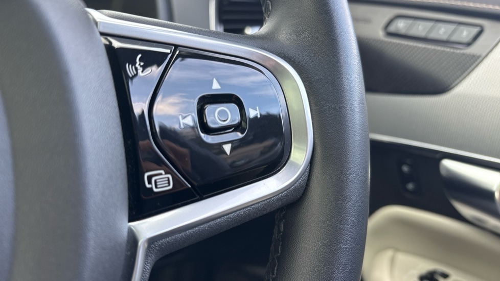 Used Volvo XC90 2022 for sale - 77581328: Photo 40