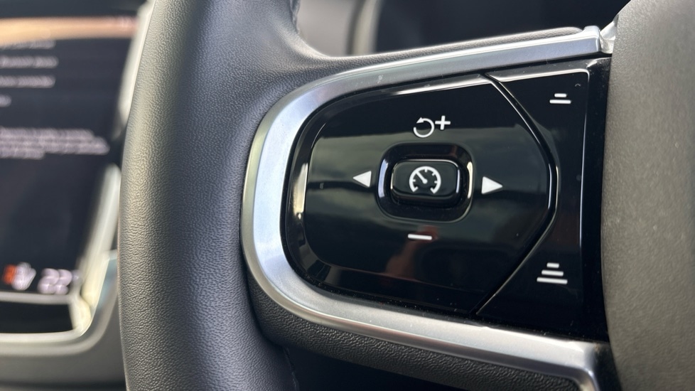 Used Volvo XC90 2022 for sale - 77581328: Photo 41