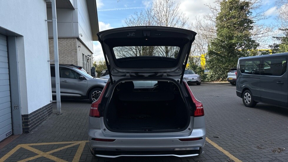 Used Volvo V60 2025 for sale - 77581359: Photo 13