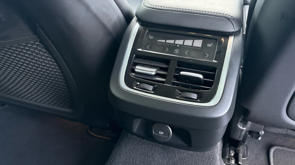 Used Volvo V60 2025 for sale - 77581359: Photo 17