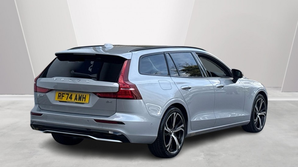 Used Volvo V60 2025 for sale - 77581359: Photo 2