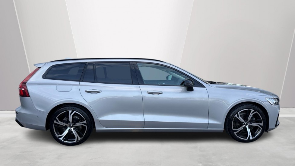 Used Volvo V60 2025 for sale - 77581359: Photo 3