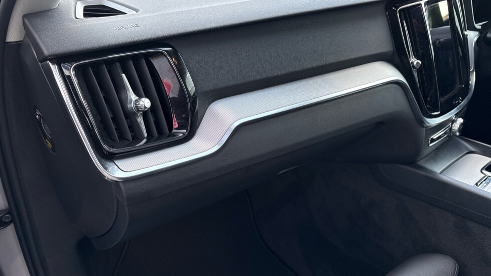 Used Volvo V60 2025 for sale - 77581359: Photo 35