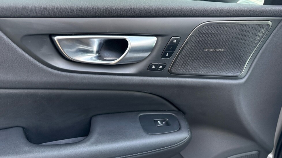 Used Volvo V60 2025 for sale - 77581359: Photo 36