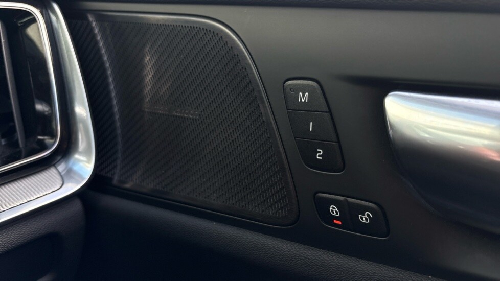 Used Volvo V60 2025 for sale - 77581359: Photo 40