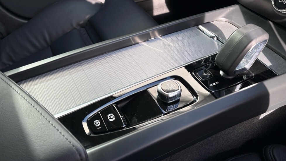 Used Volvo V60 2025 for sale - 77581359: Photo 47