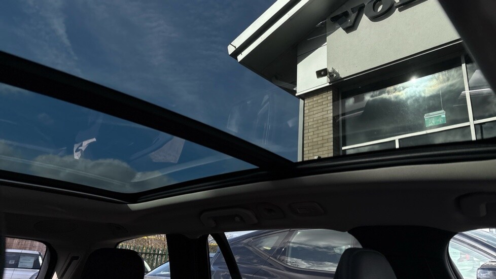 Used Volvo V60 2025 for sale - 77581359: Photo 51