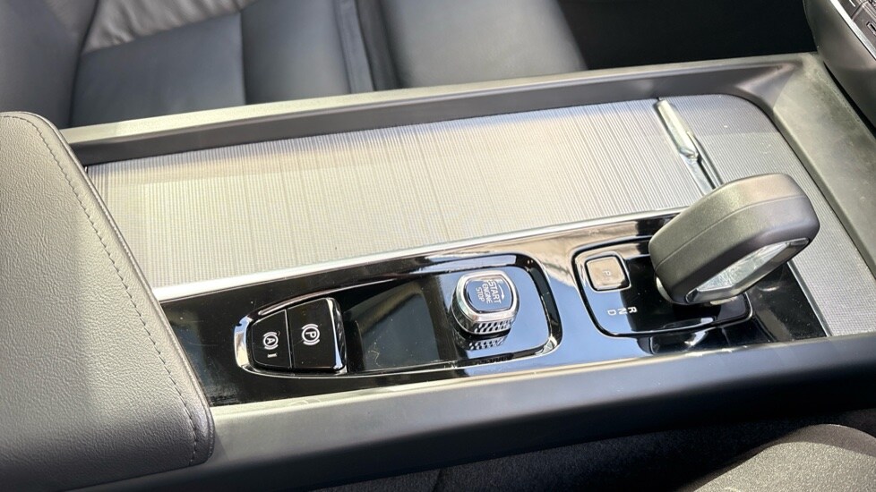 Used Volvo V60 2025 for sale - 77581359: Photo 53