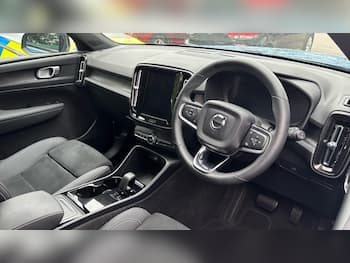 Used Volvo XC40 2022 for sale - 79633846: Photo