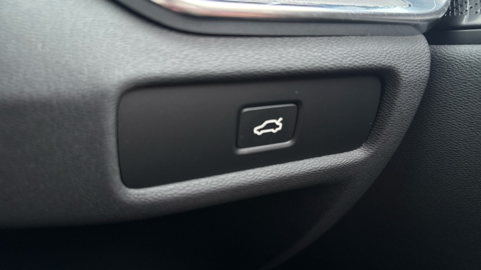 Used Volvo V60 2025 for sale - 76773290: Photo 24